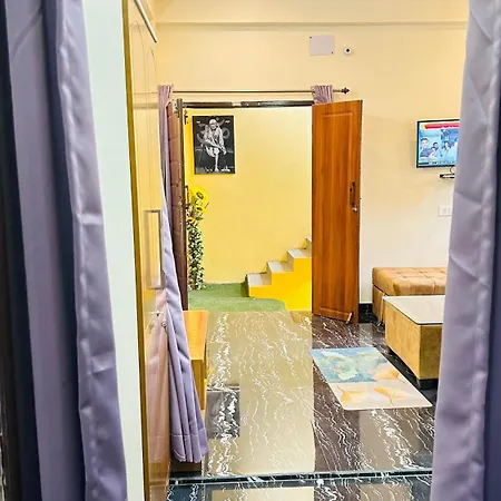 Himaksh Homestay Varanasi Exterior photo
